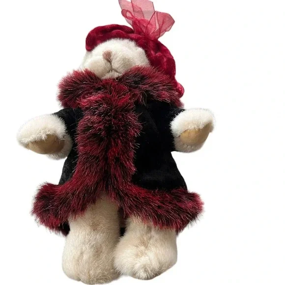 Natasha The Elegant Bear 8” - Picture 1 of 3